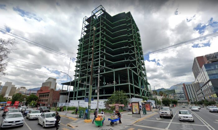 edificio abandonado padre mier monterrey